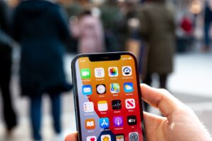Кнопка Home или боковая кнопка iPhone не нажимается: что делать
